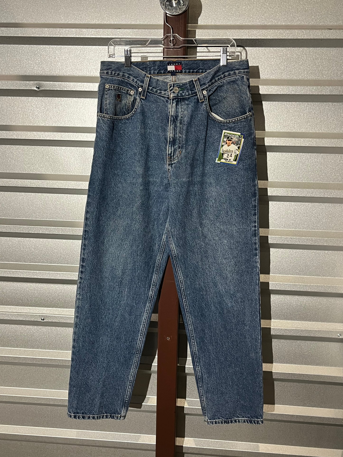 Tommy Hilfiger Denim. 34 x 30