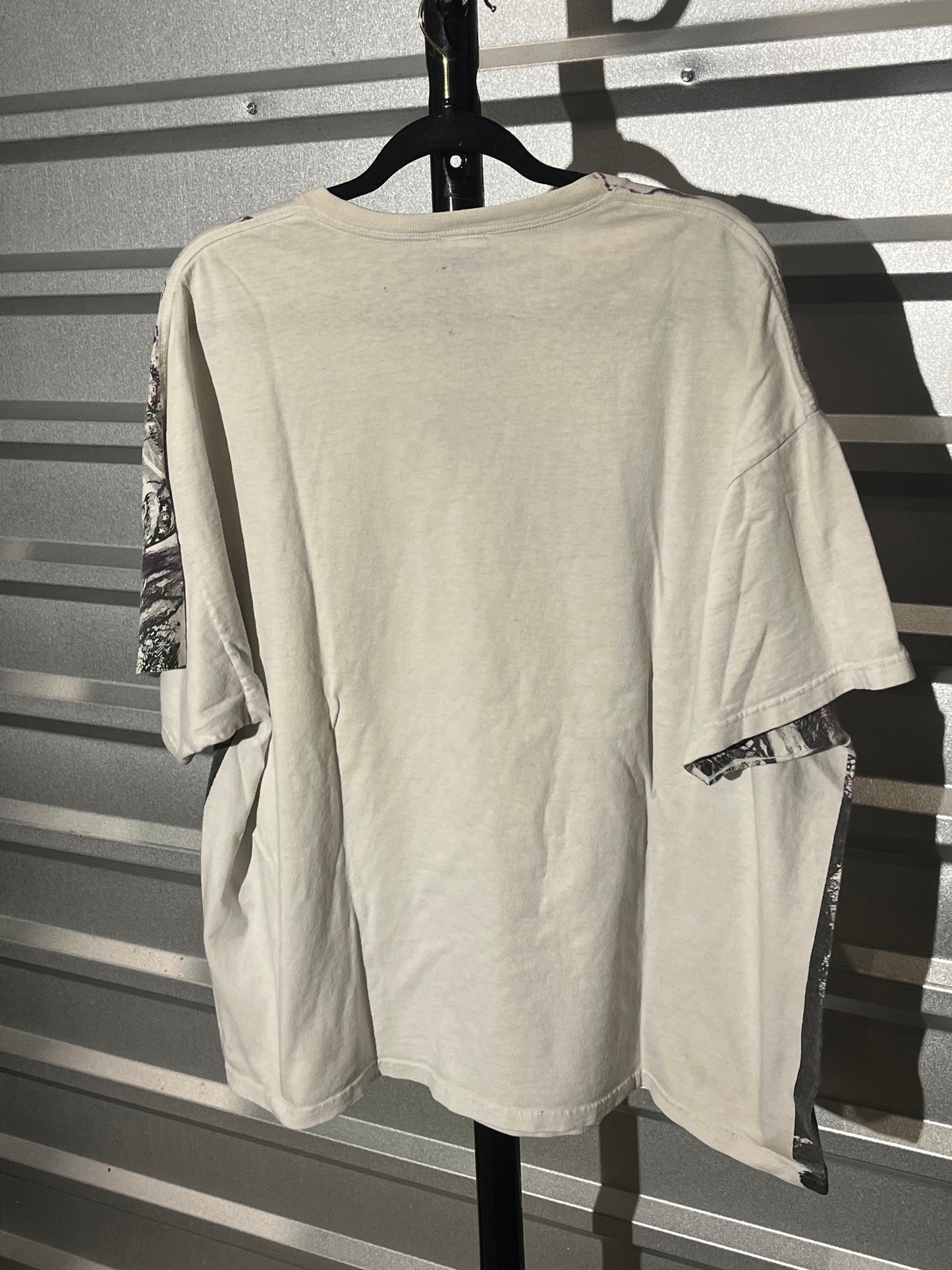 Y2K T-shirt. (2x)
