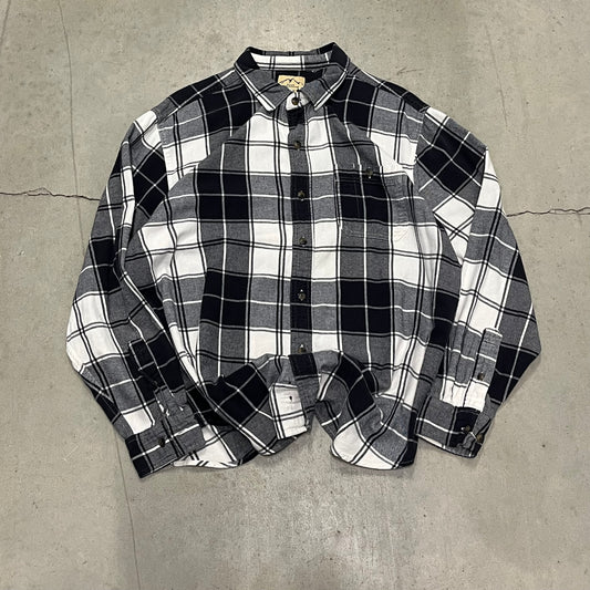 Black & White Flannel. Xl