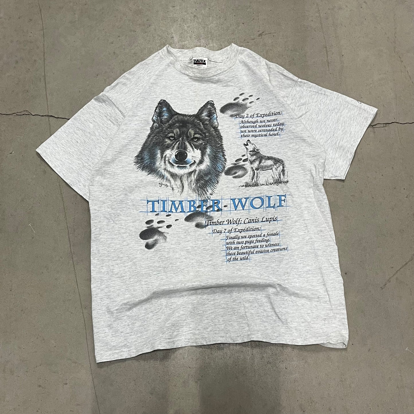 Vintage Wolf T-shirt. Xl