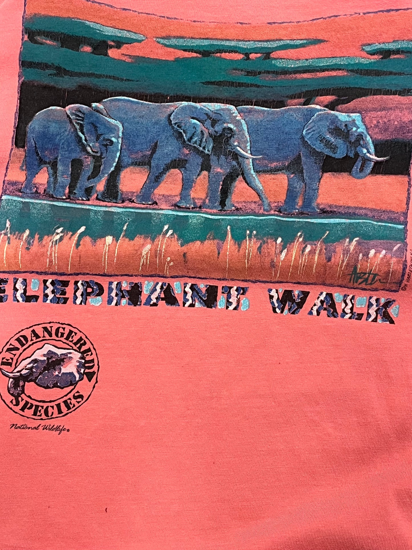 Elephant Nature T-shirt. M