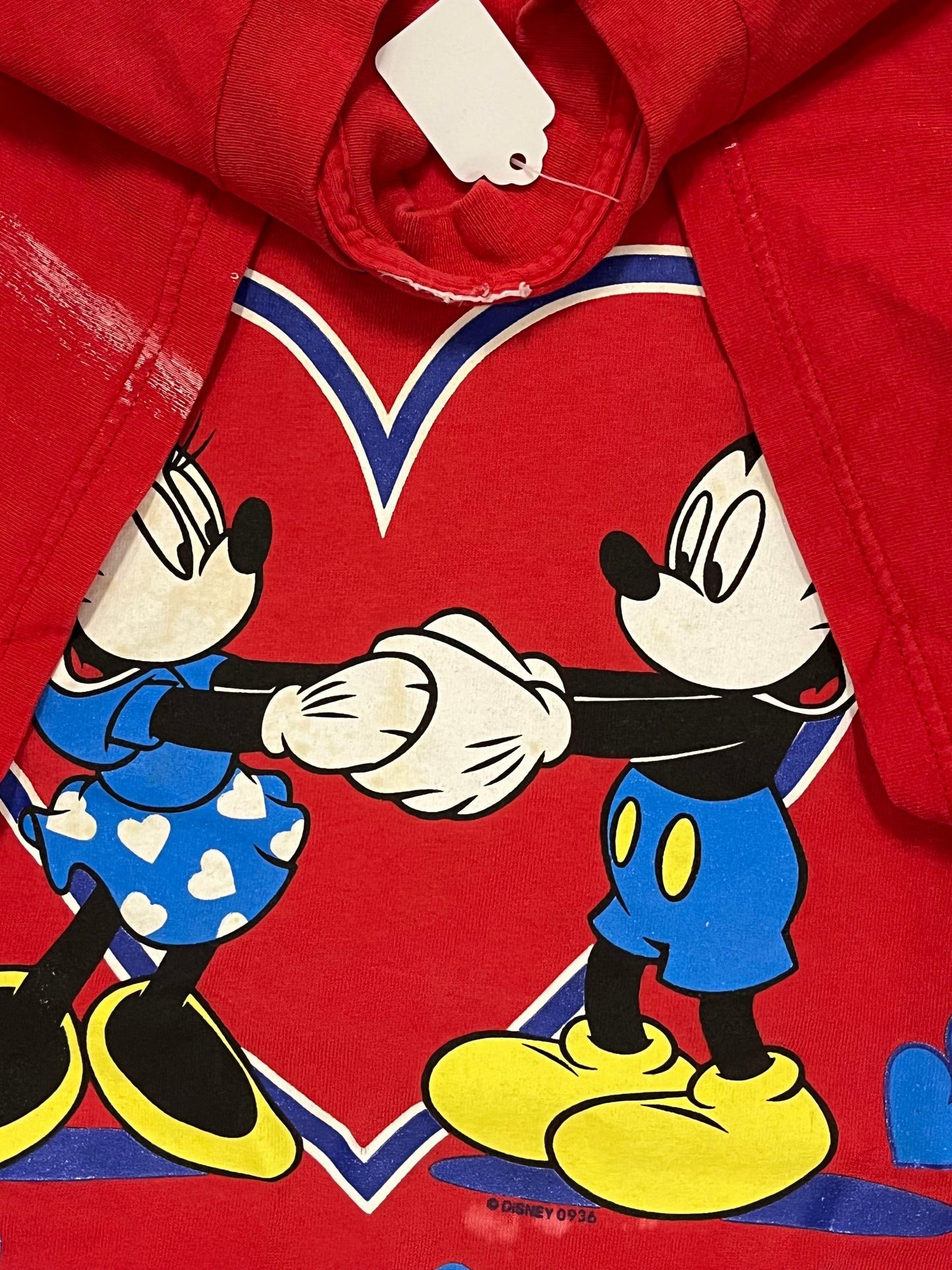 Mickey & Minnie T-shirt. Xl