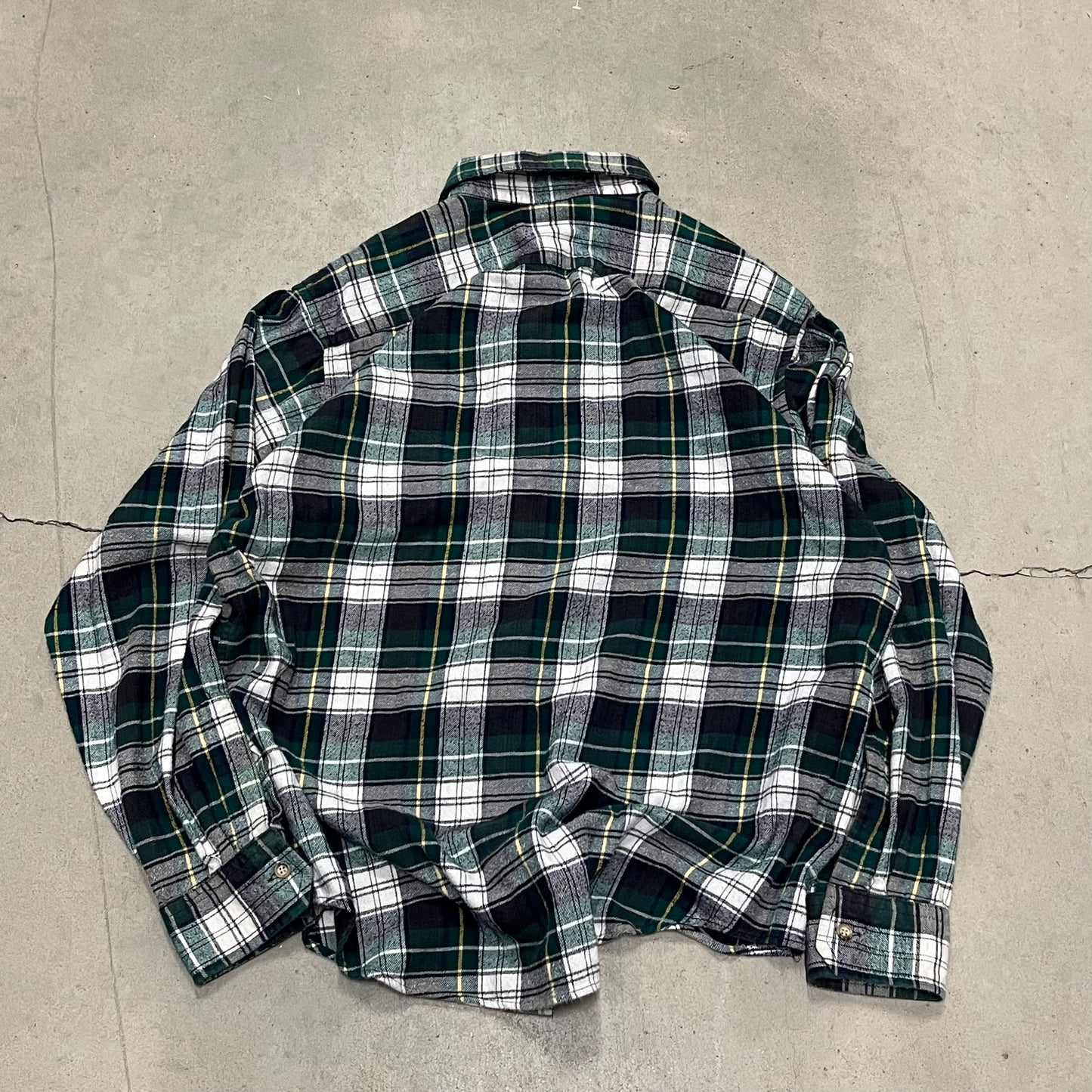 Green Plaid Flannel. L