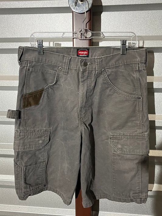 Wrangler Carpenter Shorts. 32 x 10