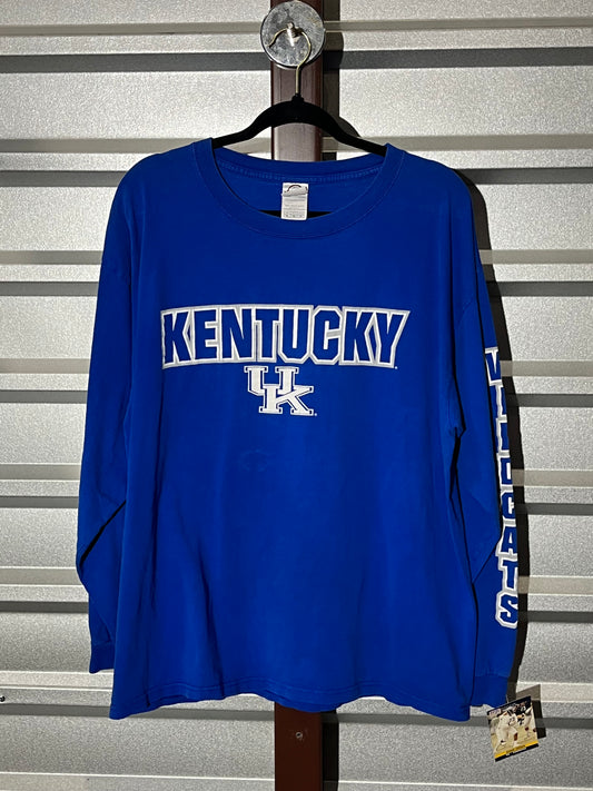 Kentucky Wildcats T-shirt. Xl